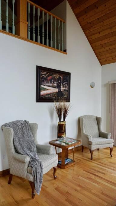 Chalet Style Cottage Near Shawnigan Lake Exterior foto